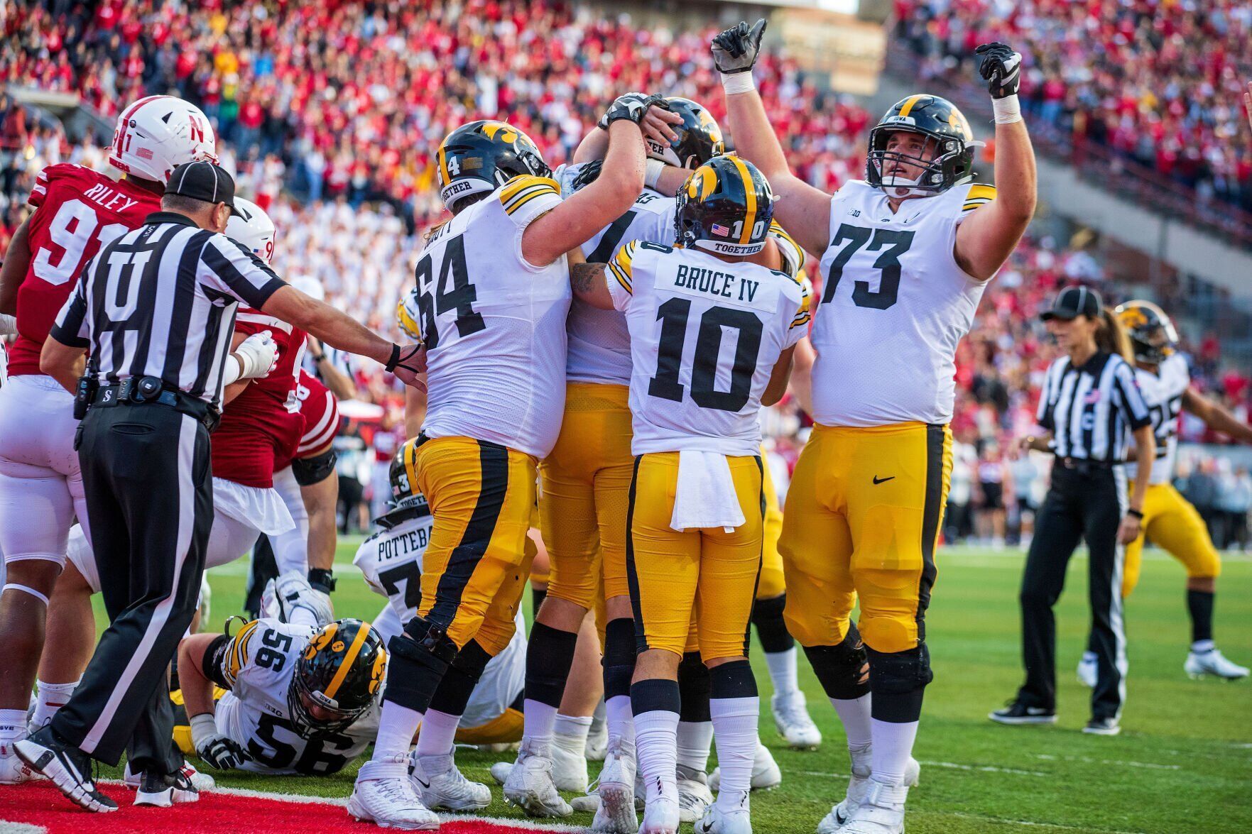 112721-owh-spo-nebraskaiowa-zl10.JPG